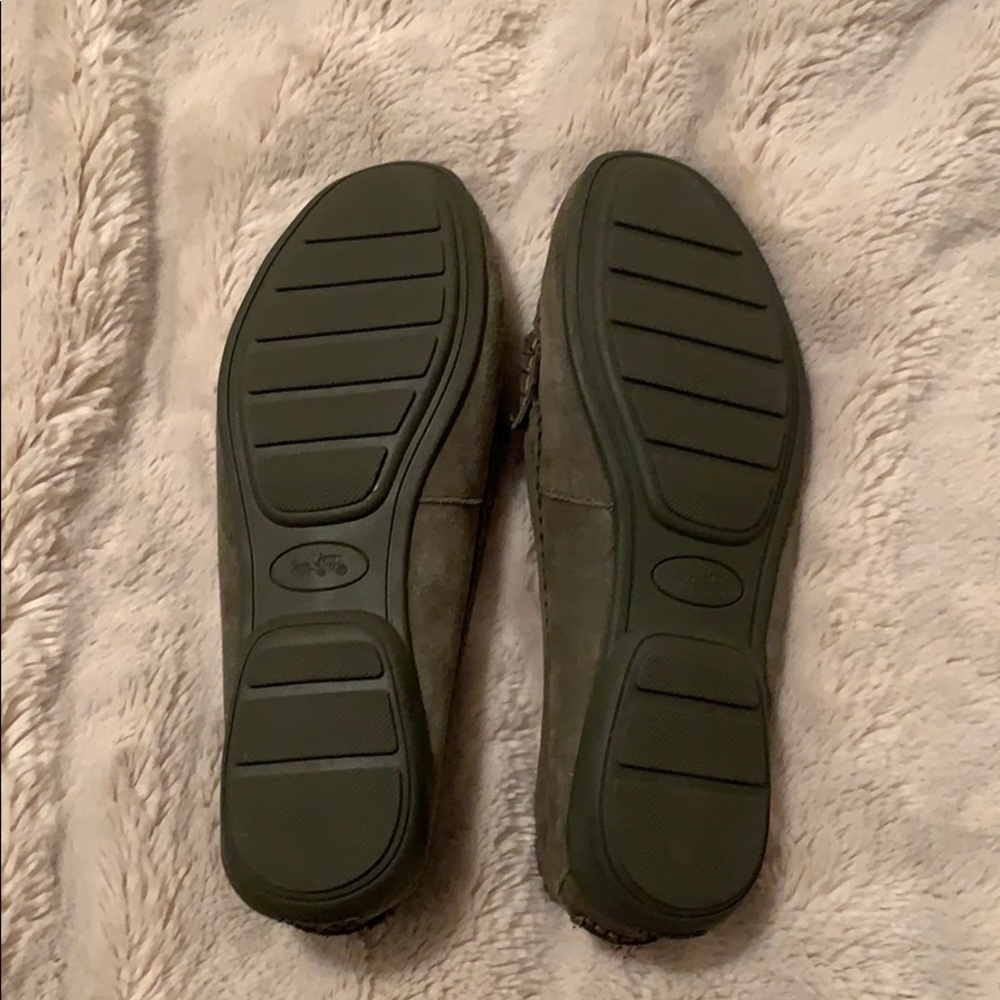 Green suede coach loafer size 7 - Picture 3 of 5